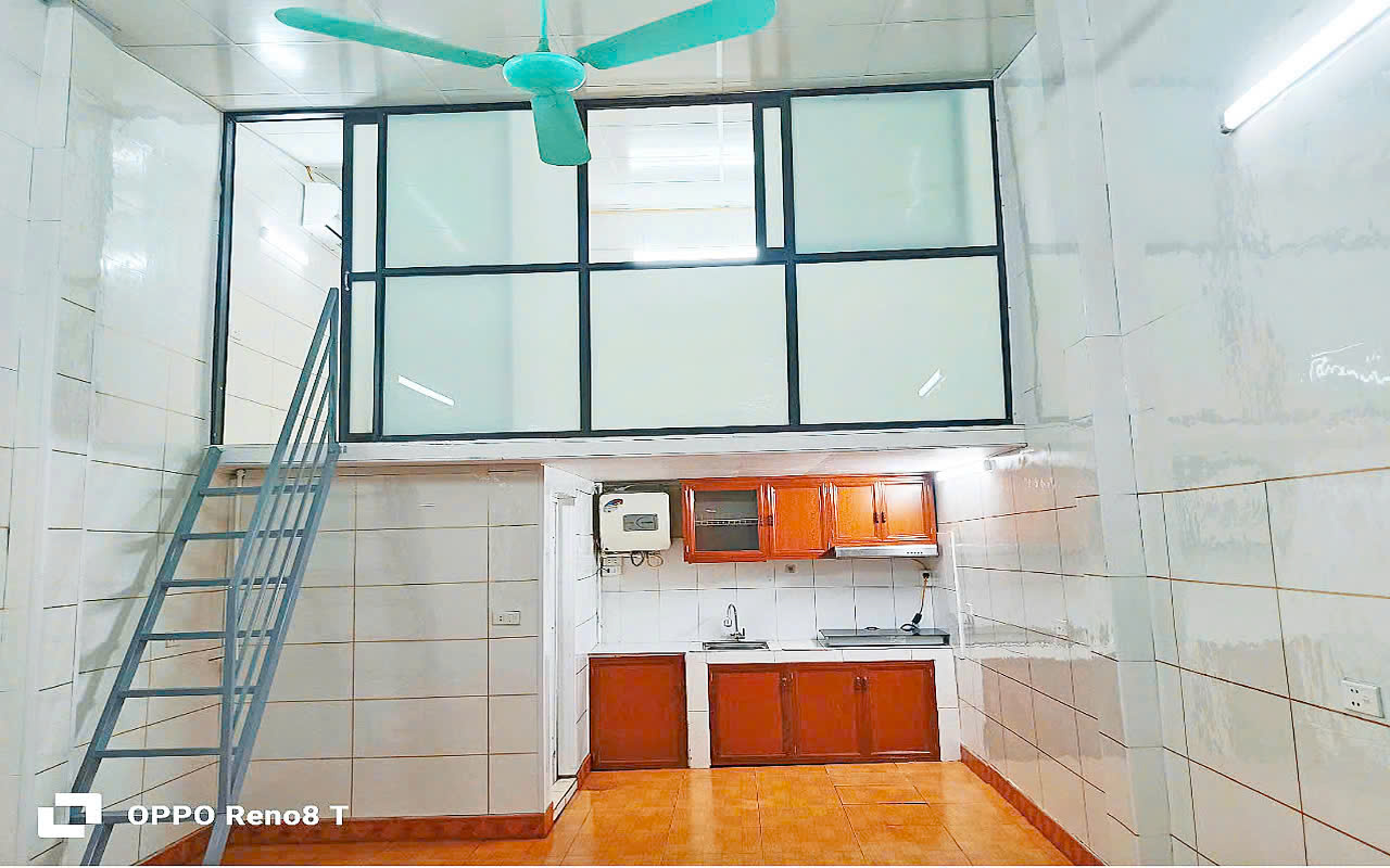 Cho thuê nhà nguyên căn ngõ 42 Trịnh Đình Cửu Thanh Xuân, 35m2 x 1.5 tầng,  5tr2 - Ảnh 1